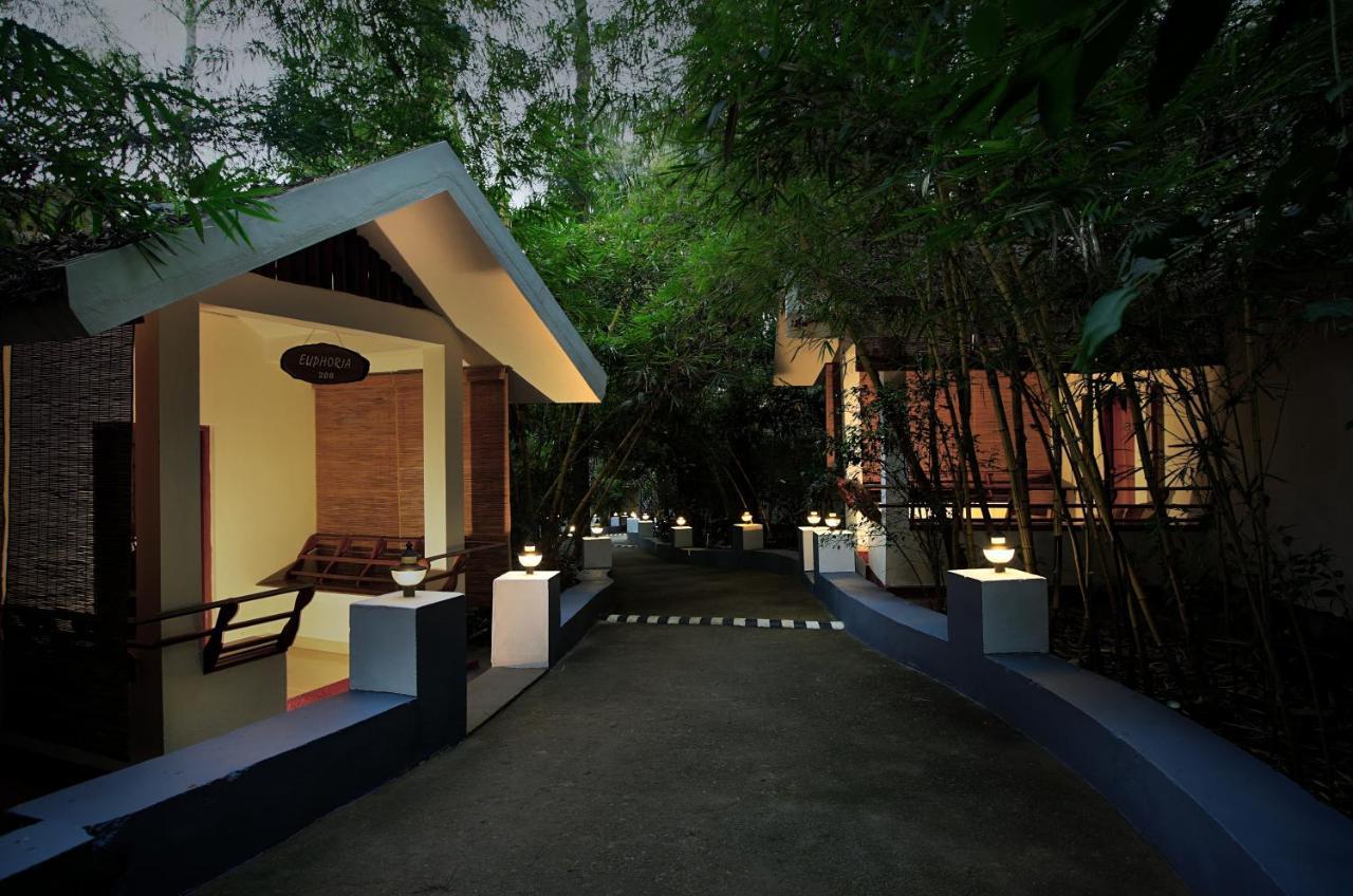 Gokulam Grand Resort & Spa, Coorg Kushālnagar Dış mekan fotoğraf