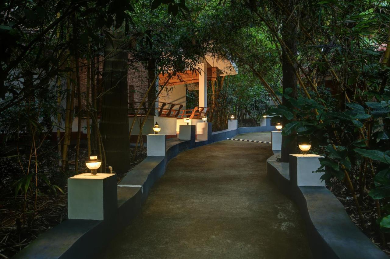 Gokulam Grand Resort & Spa, Coorg Kushālnagar Dış mekan fotoğraf