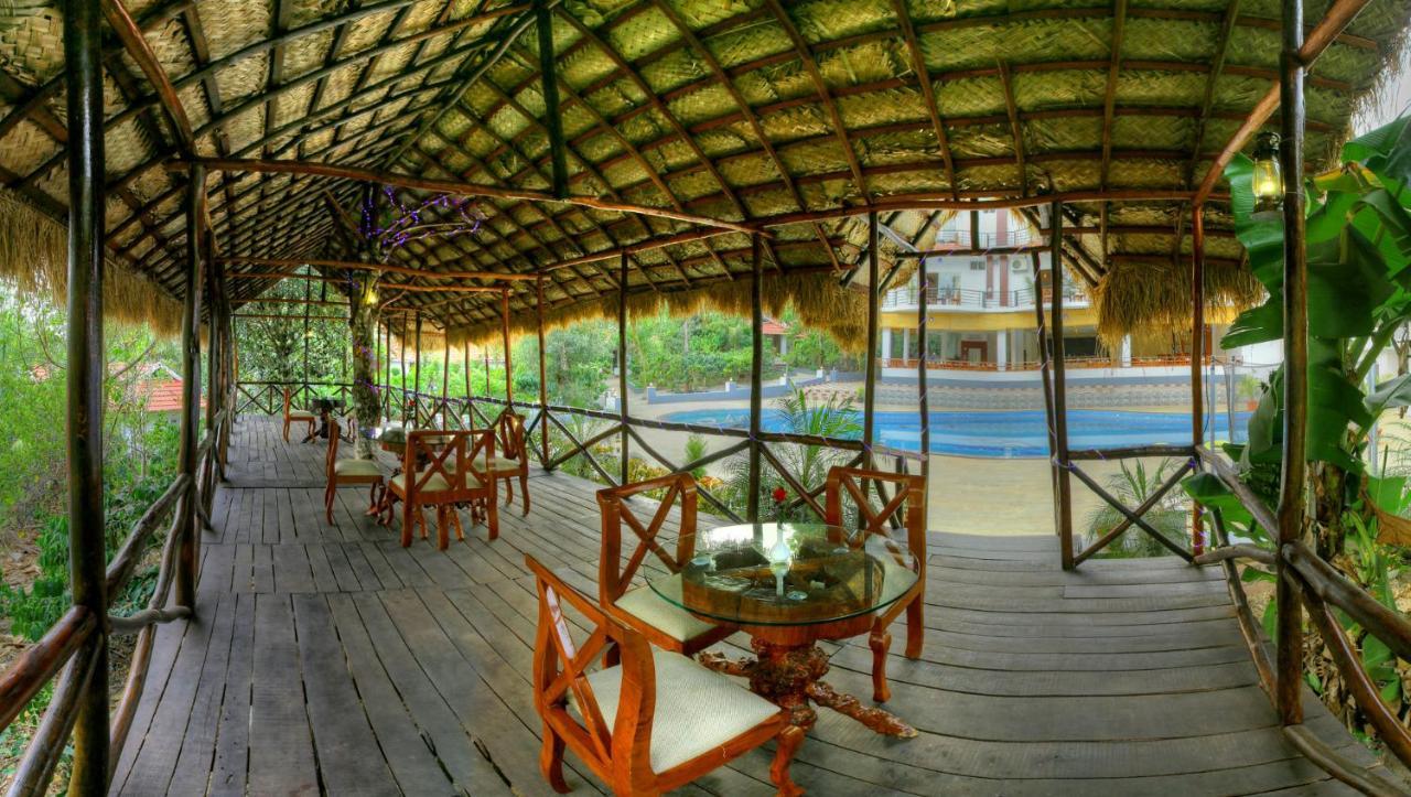 Gokulam Grand Resort & Spa, Coorg Kushālnagar Dış mekan fotoğraf